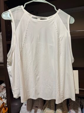 lululemon Sculpt Cropped Tank - White